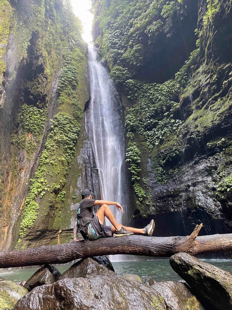 hidden waterfall sekumpul bali