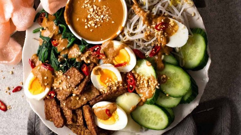 platos tipicos de bali, gado gado