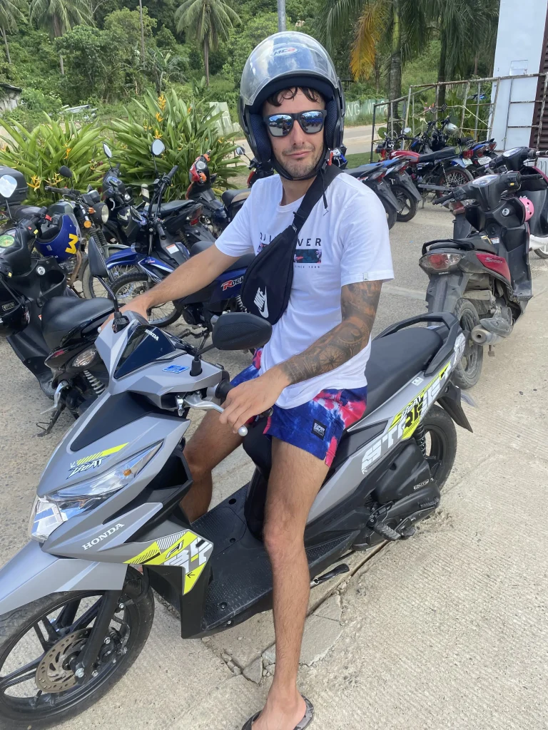 alquiler moto en el nido