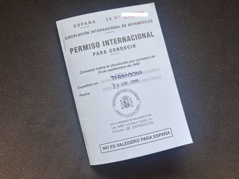 Permiso de Conducir Internacional: Cómo sacártelo en 3 Pasos y evitar Errores